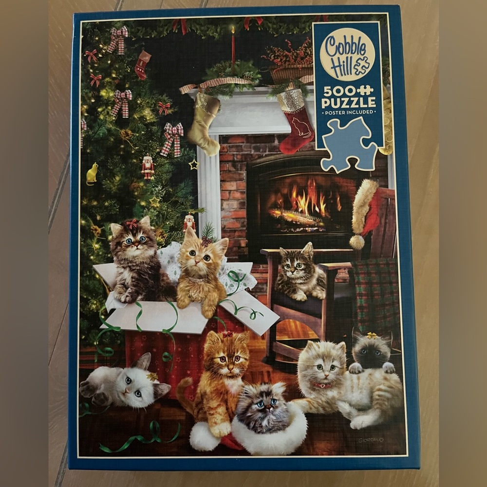 500 piece Christmas Kittens jigsaw puzzle by Cobble Hill puzzles.